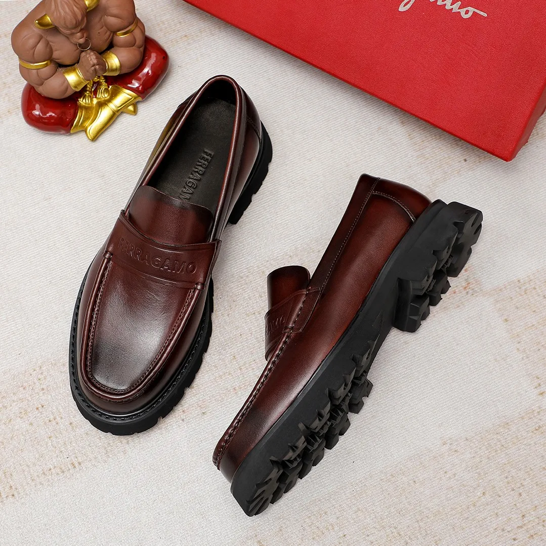 Men's shoes 💰460 🔥Ferragamo's new men's casual slip-on shoes🇨🇳Official website original 1:1 mold, original quality💯Fine workmanship, high-end luxury☘The upper is made of imported Italian first-layer cowhide🌴🐂Leather lining🍓Rubber wear-resistant and non-slip outsole, breathable and comfortable to wear🍍The first choice for high-grade men🍉3 colors available! Code number 38-45……